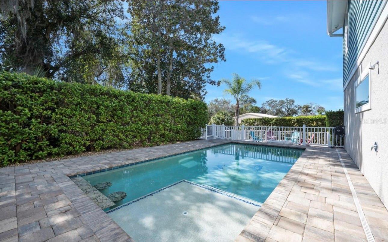 ALLENWOOD - Residential