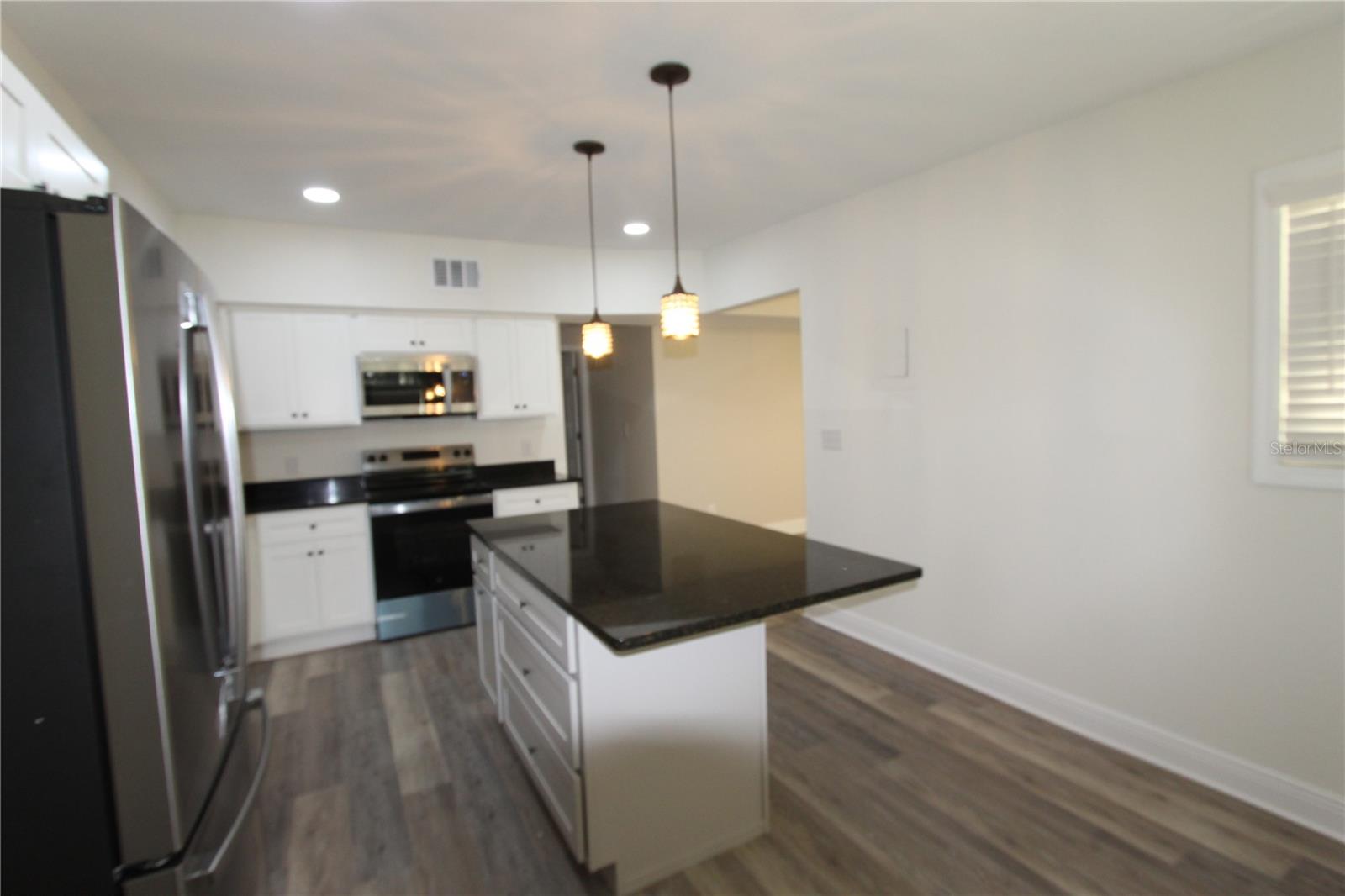 LAKE & FOREST CLUB - Residential