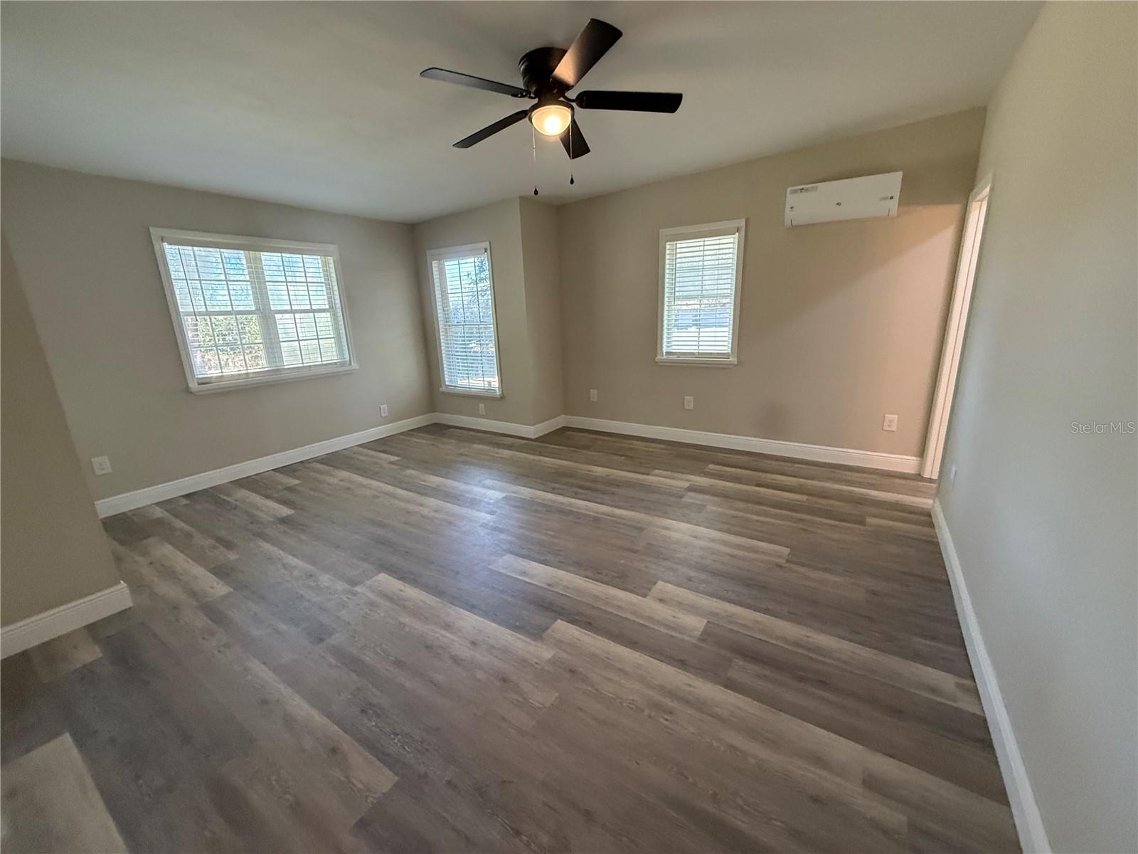 LAKE & FOREST CLUB - Residential