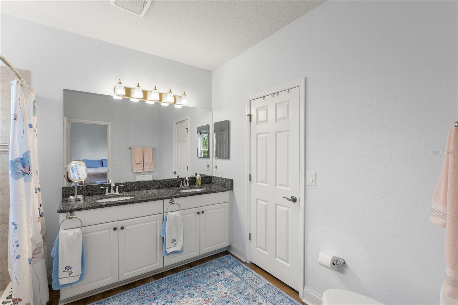 VISTA LKS/BAILEYS BLUFF - Residential