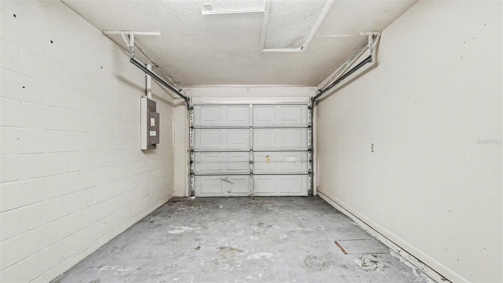 COUNTRYSIDE ESTATE - Residential