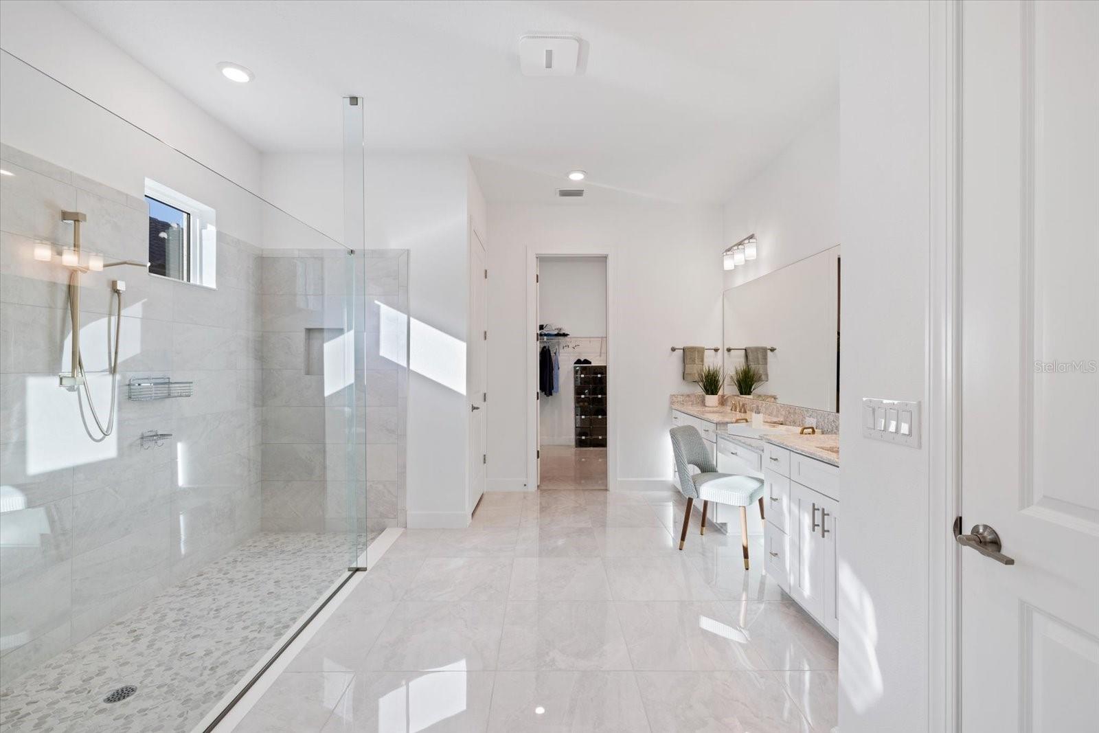 AZARIO ESPLANADE PH II SUBPH A,B & C - Residential