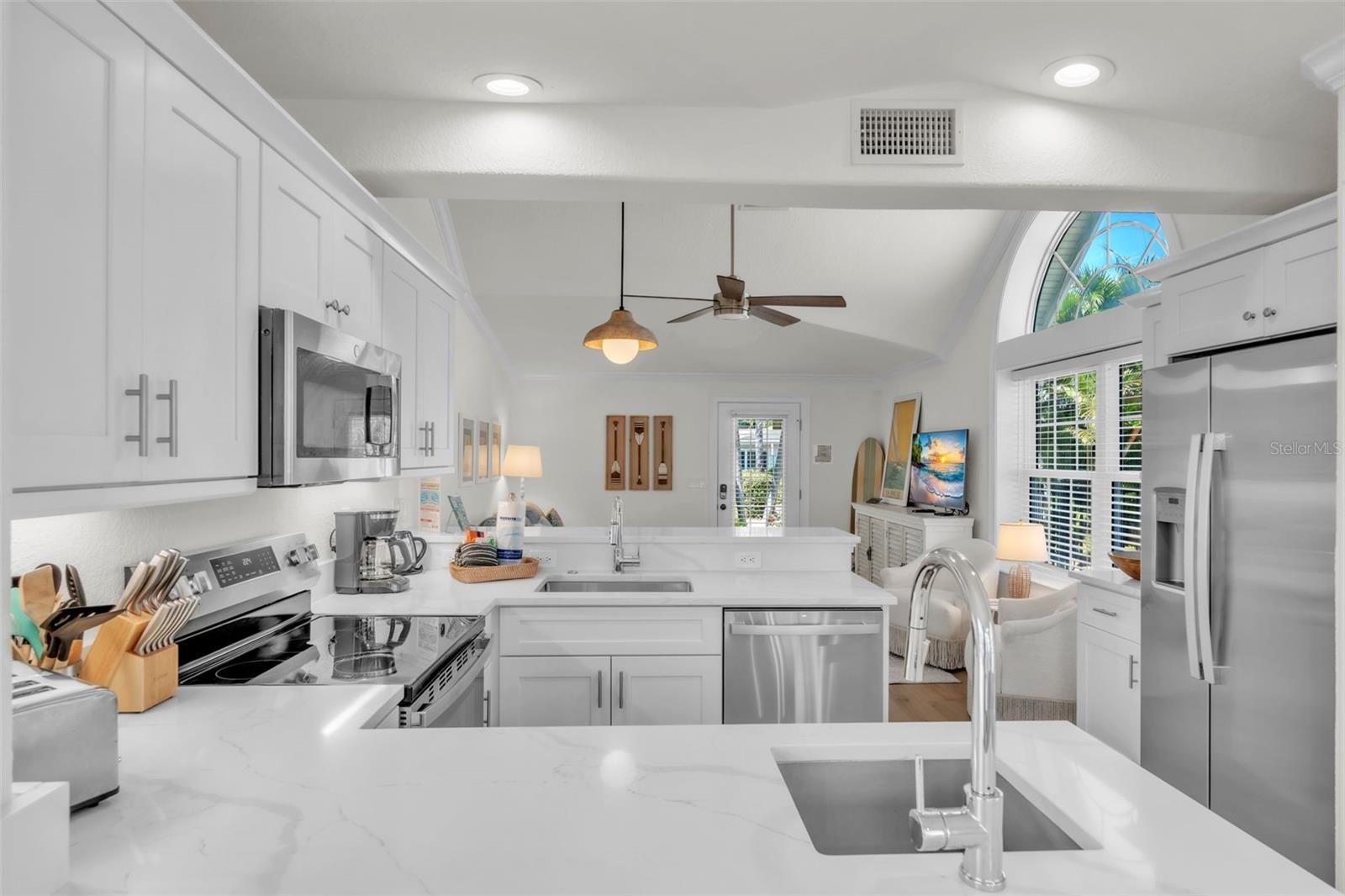 THE BLUE LAGOON - Residential