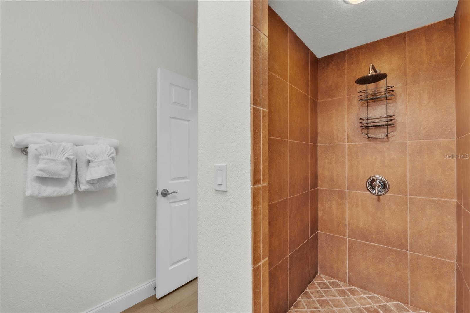 THE BLUE LAGOON - Residential