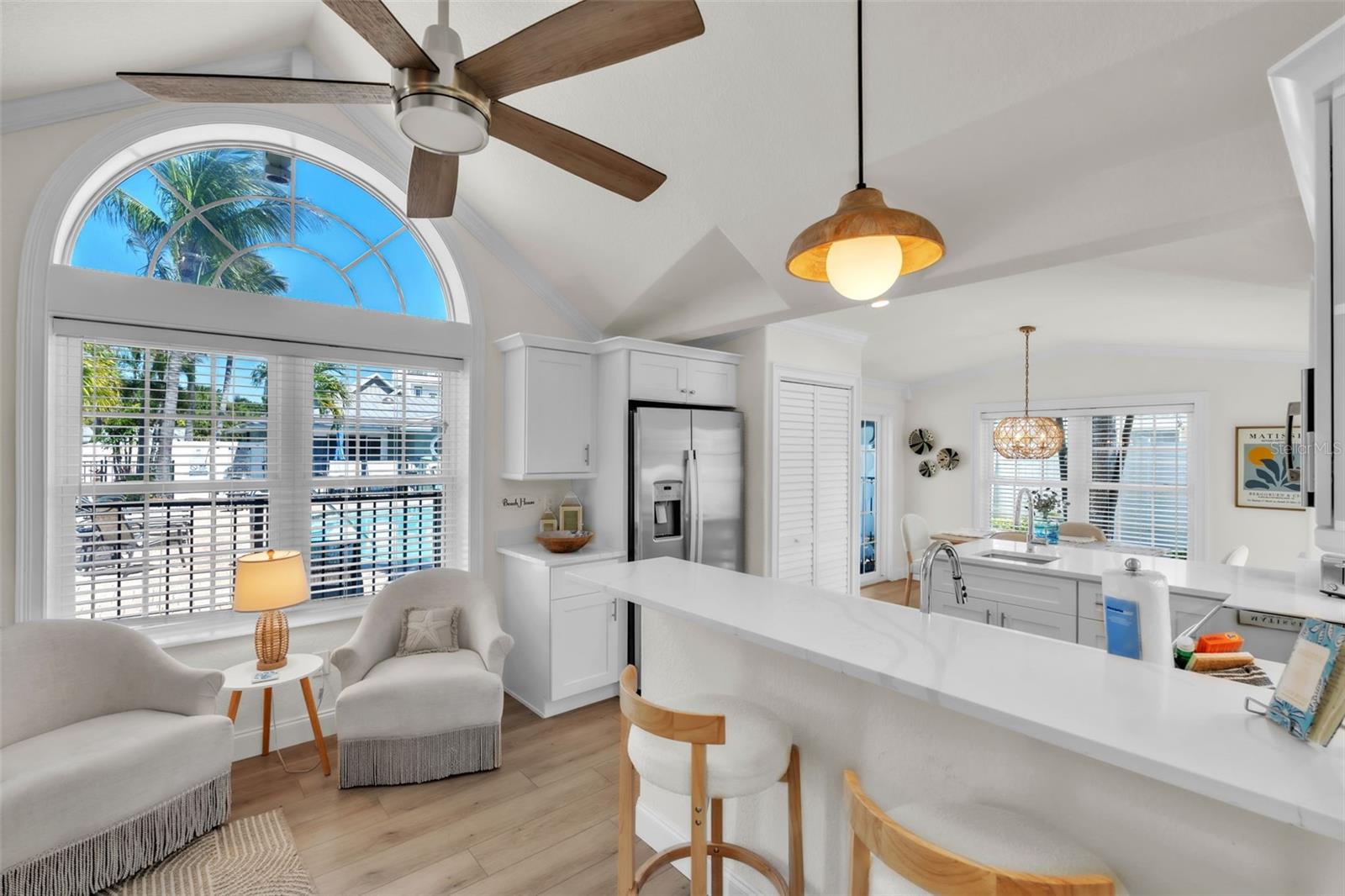 THE BLUE LAGOON - Residential