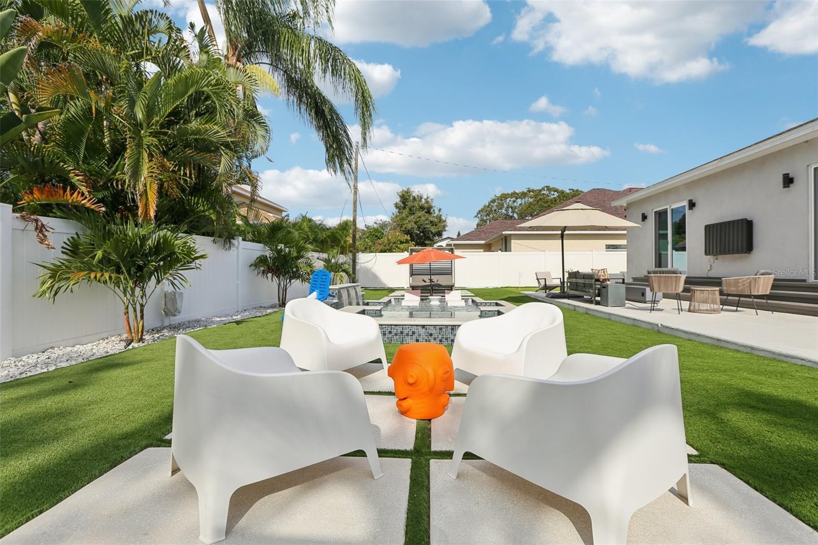 FOSTERS BELLEAIR - Residential