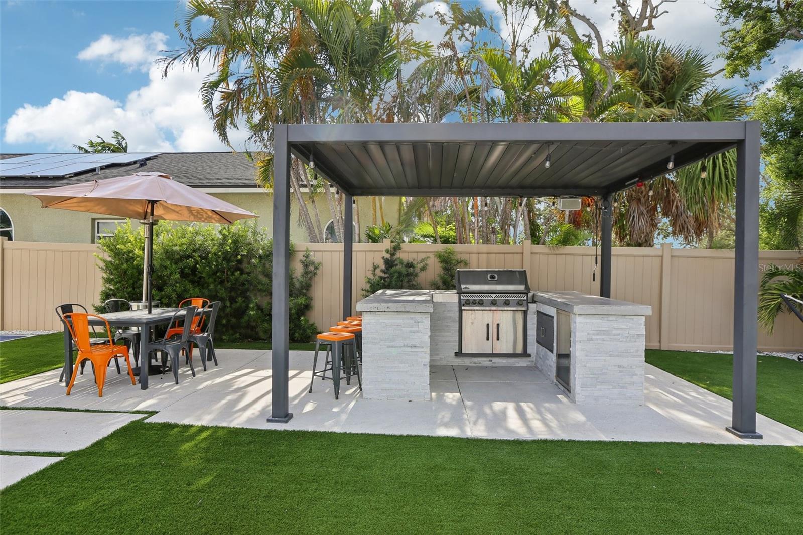 FOSTERS BELLEAIR - Residential