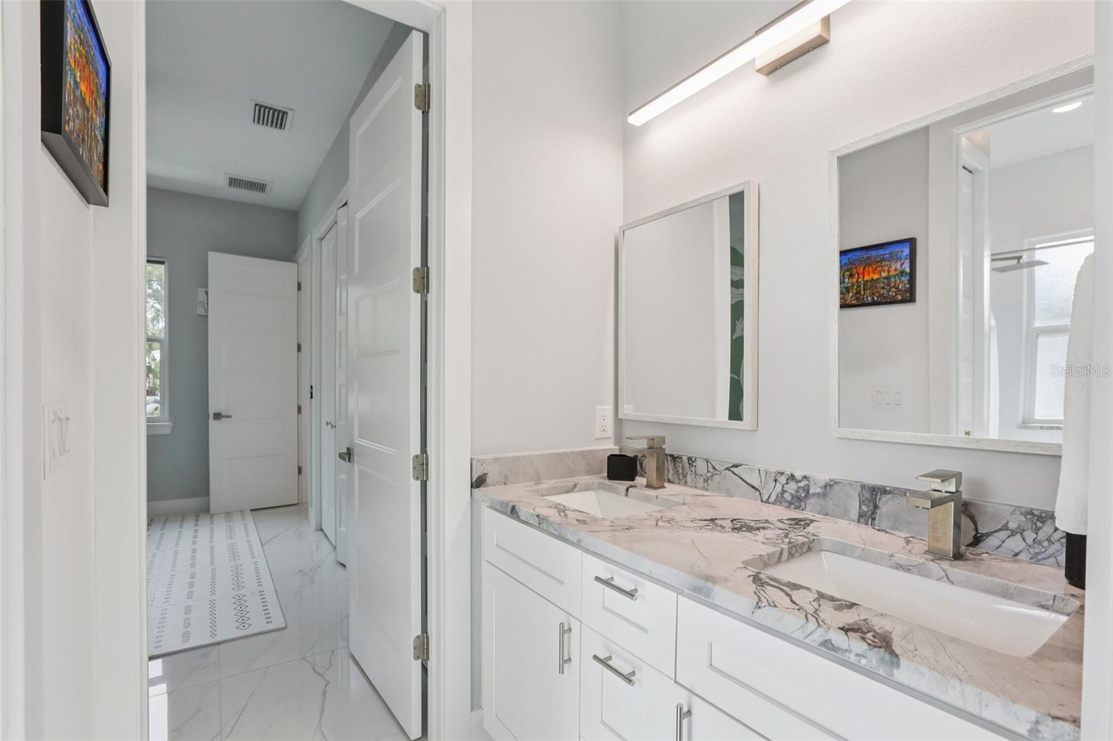 FOSTERS BELLEAIR - Residential