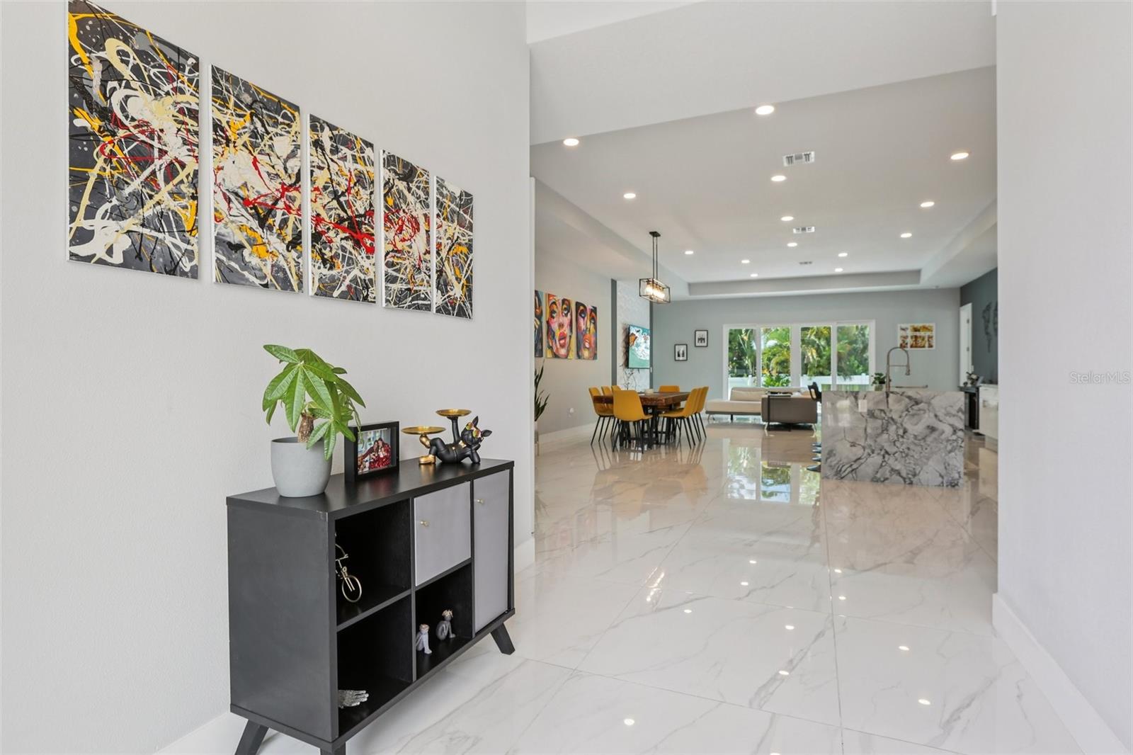 FOSTERS BELLEAIR - Residential