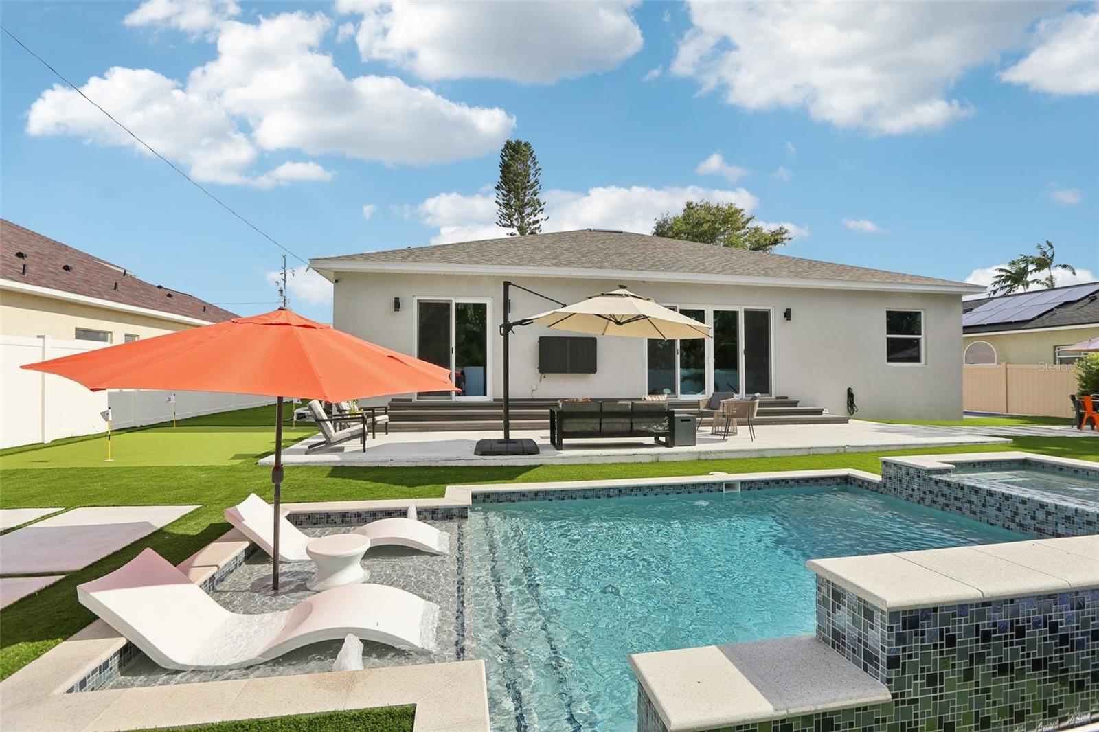 FOSTERS BELLEAIR - Residential