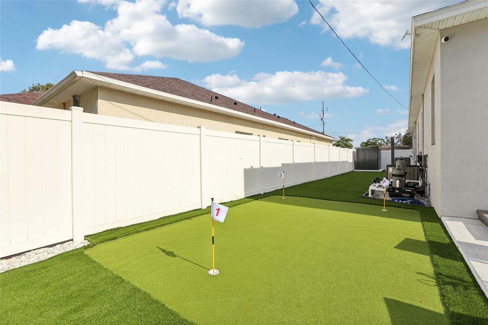 FOSTERS BELLEAIR - Residential
