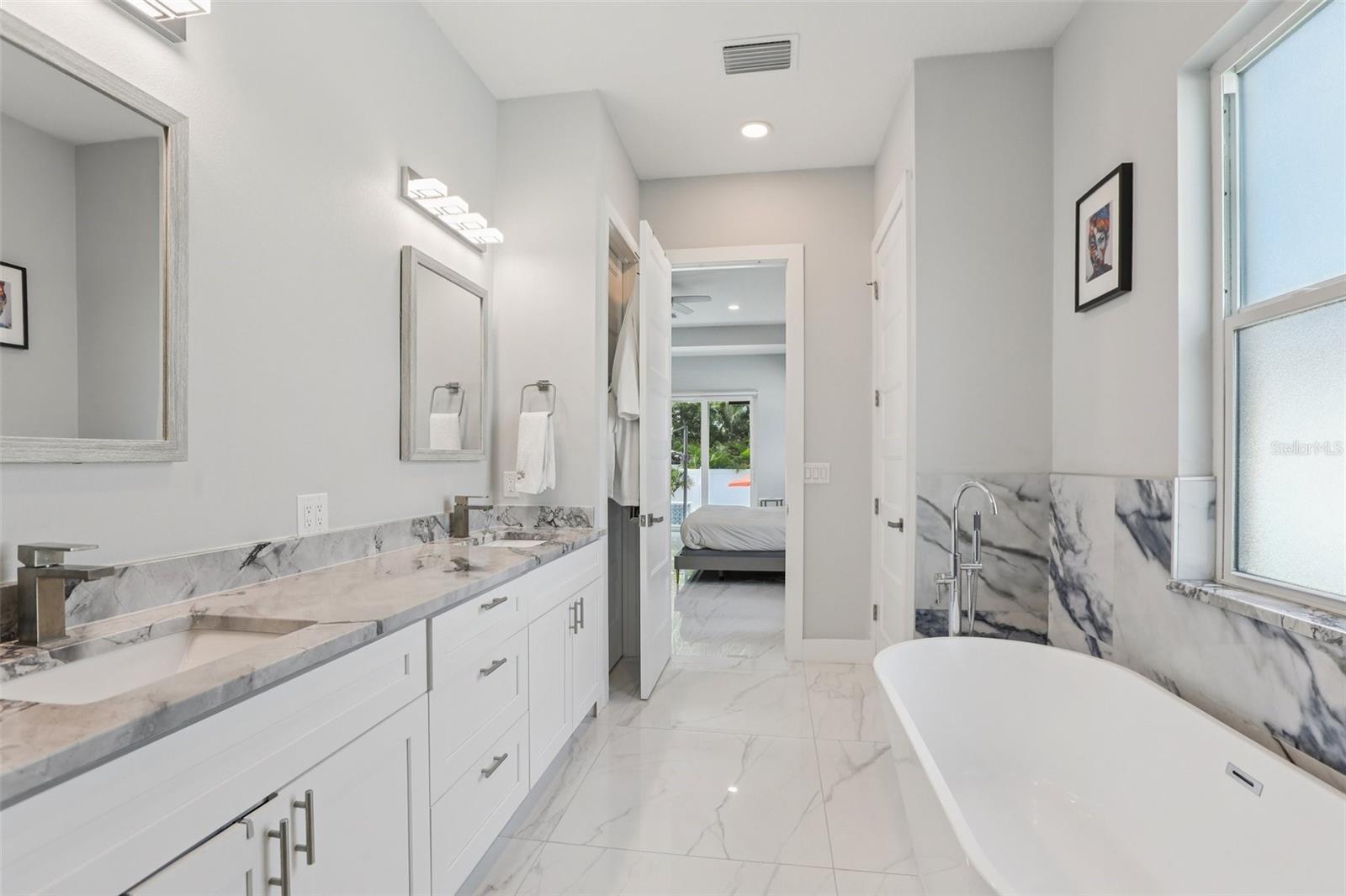 FOSTERS BELLEAIR - Residential