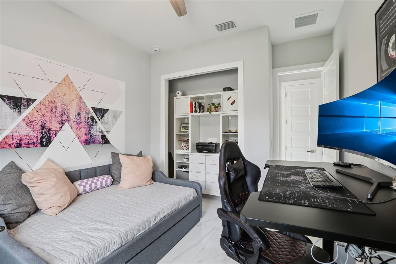 FOSTERS BELLEAIR - Residential