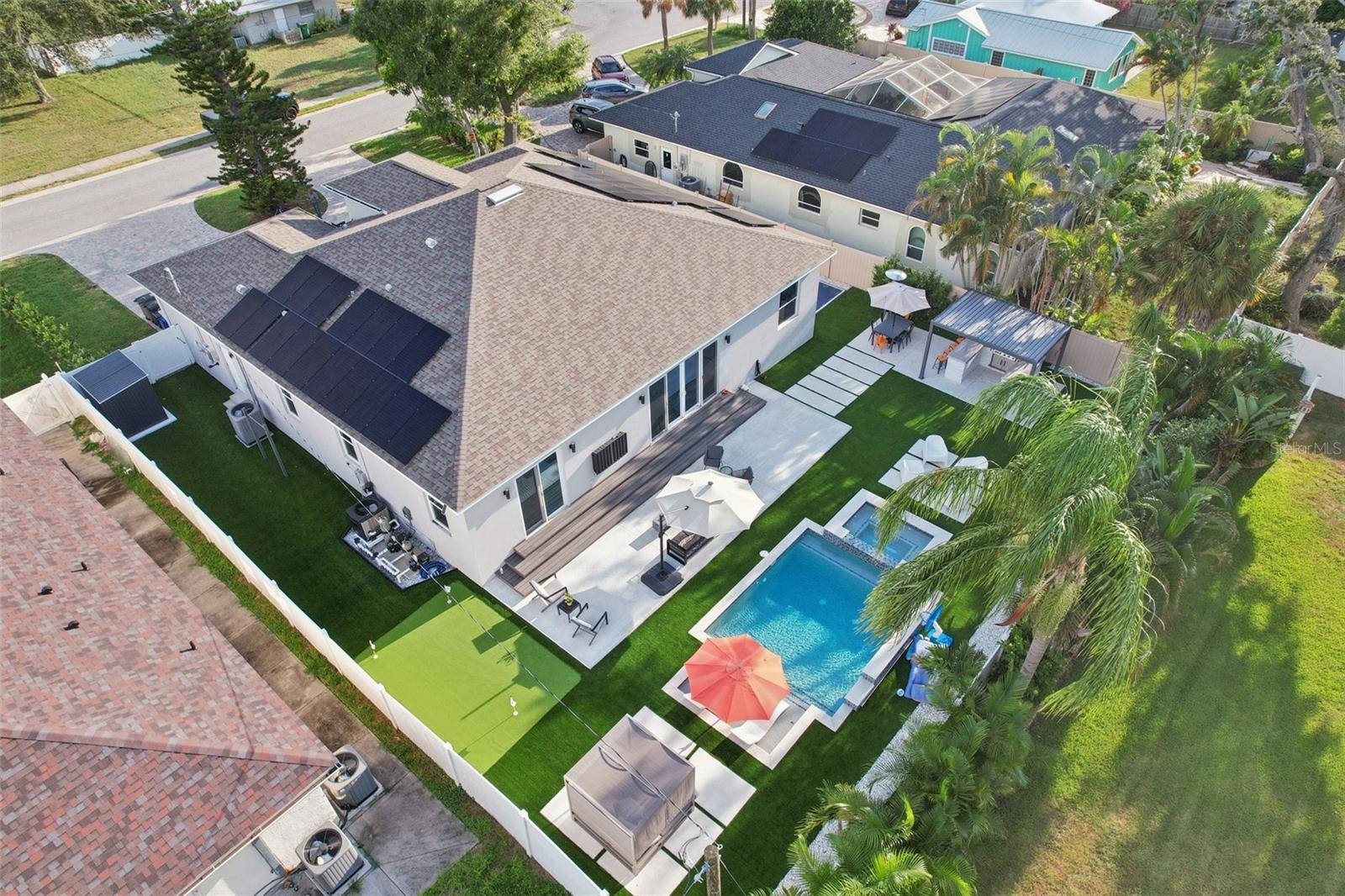 FOSTERS BELLEAIR - Residential