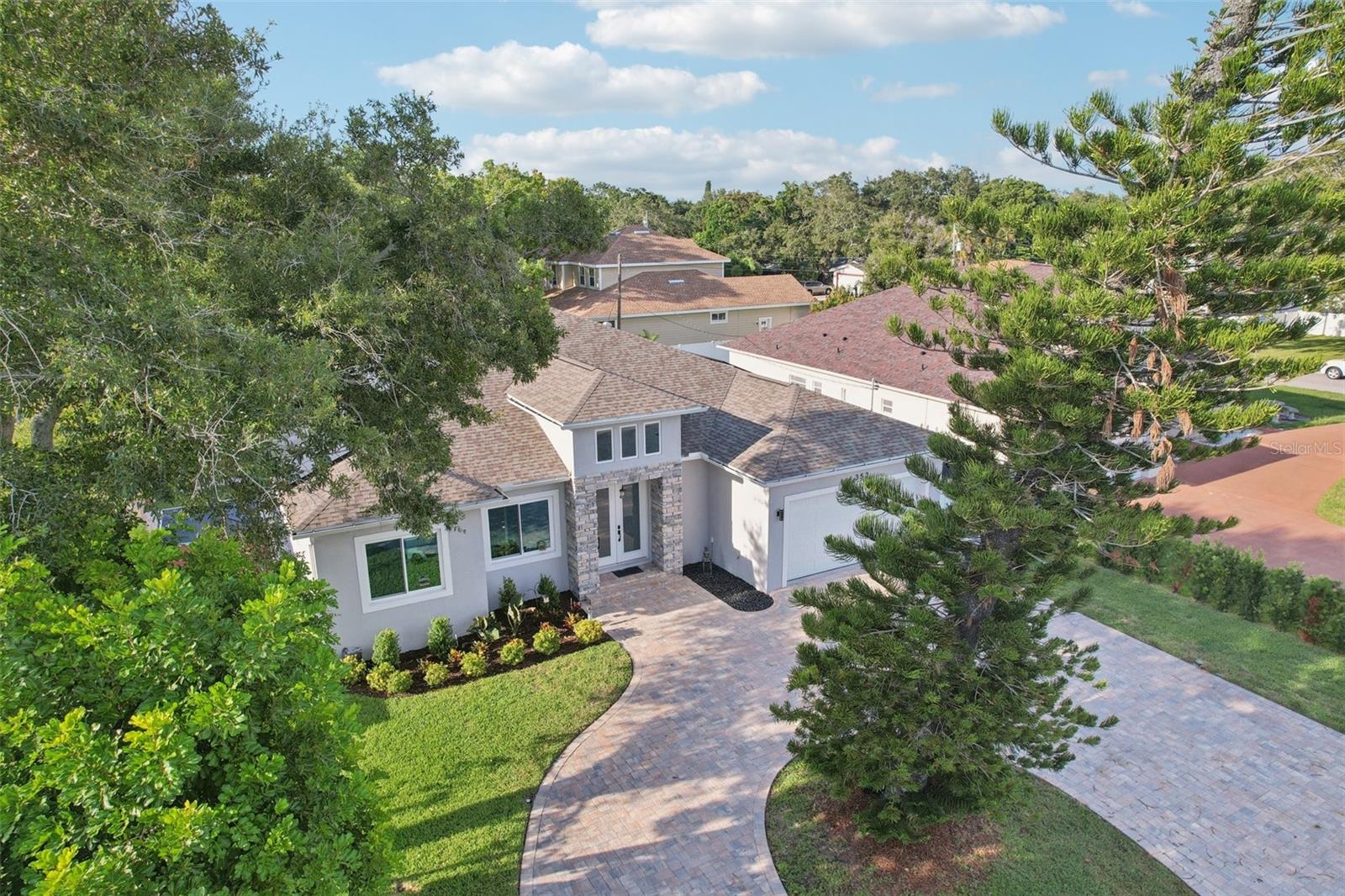 FOSTERS BELLEAIR - Residential