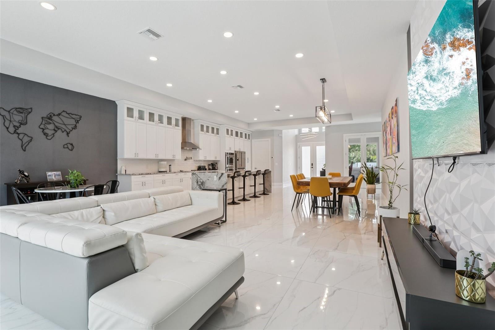 FOSTERS BELLEAIR - Residential