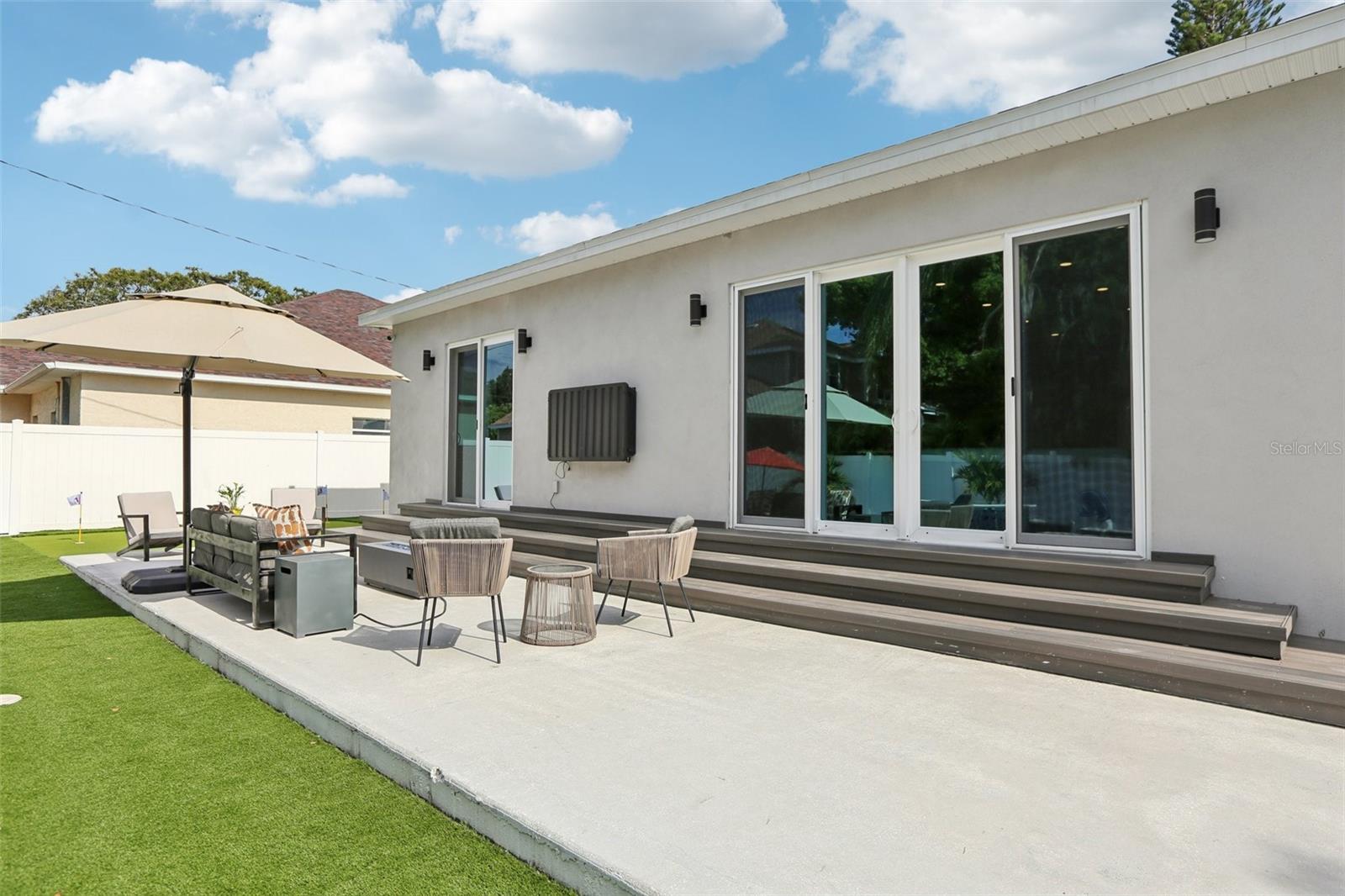 FOSTERS BELLEAIR - Residential