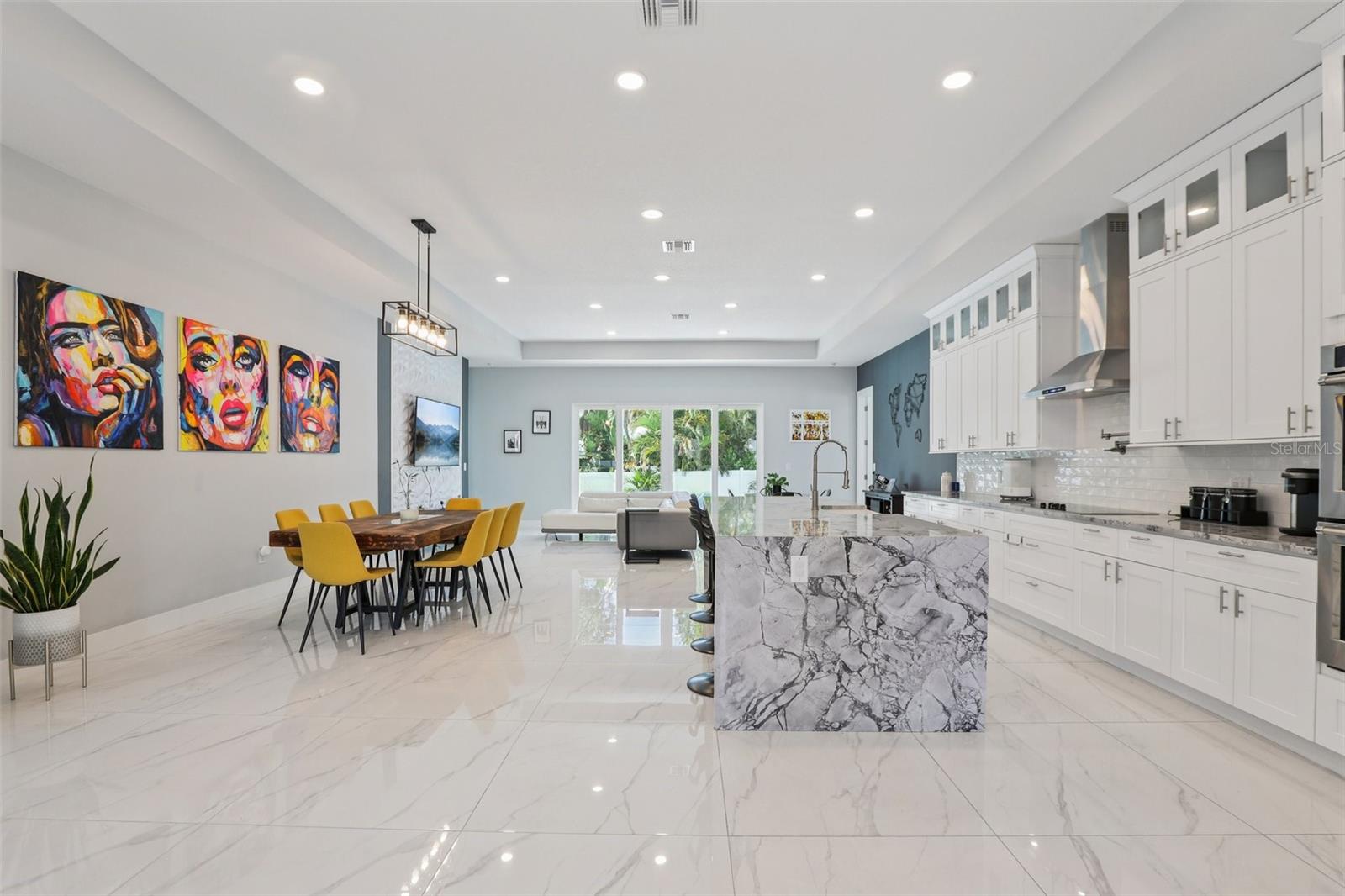 FOSTERS BELLEAIR - Residential