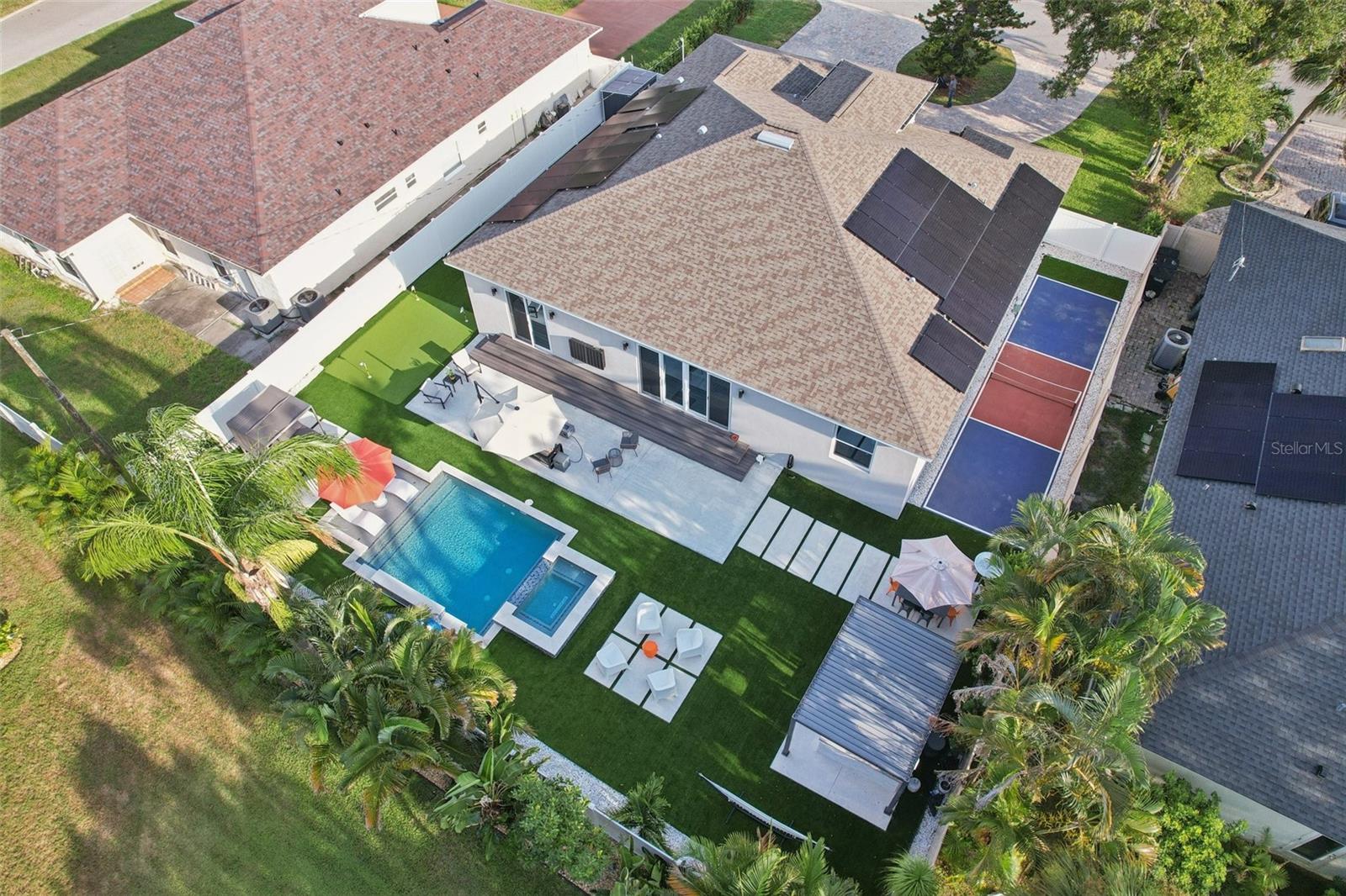 FOSTERS BELLEAIR - Residential