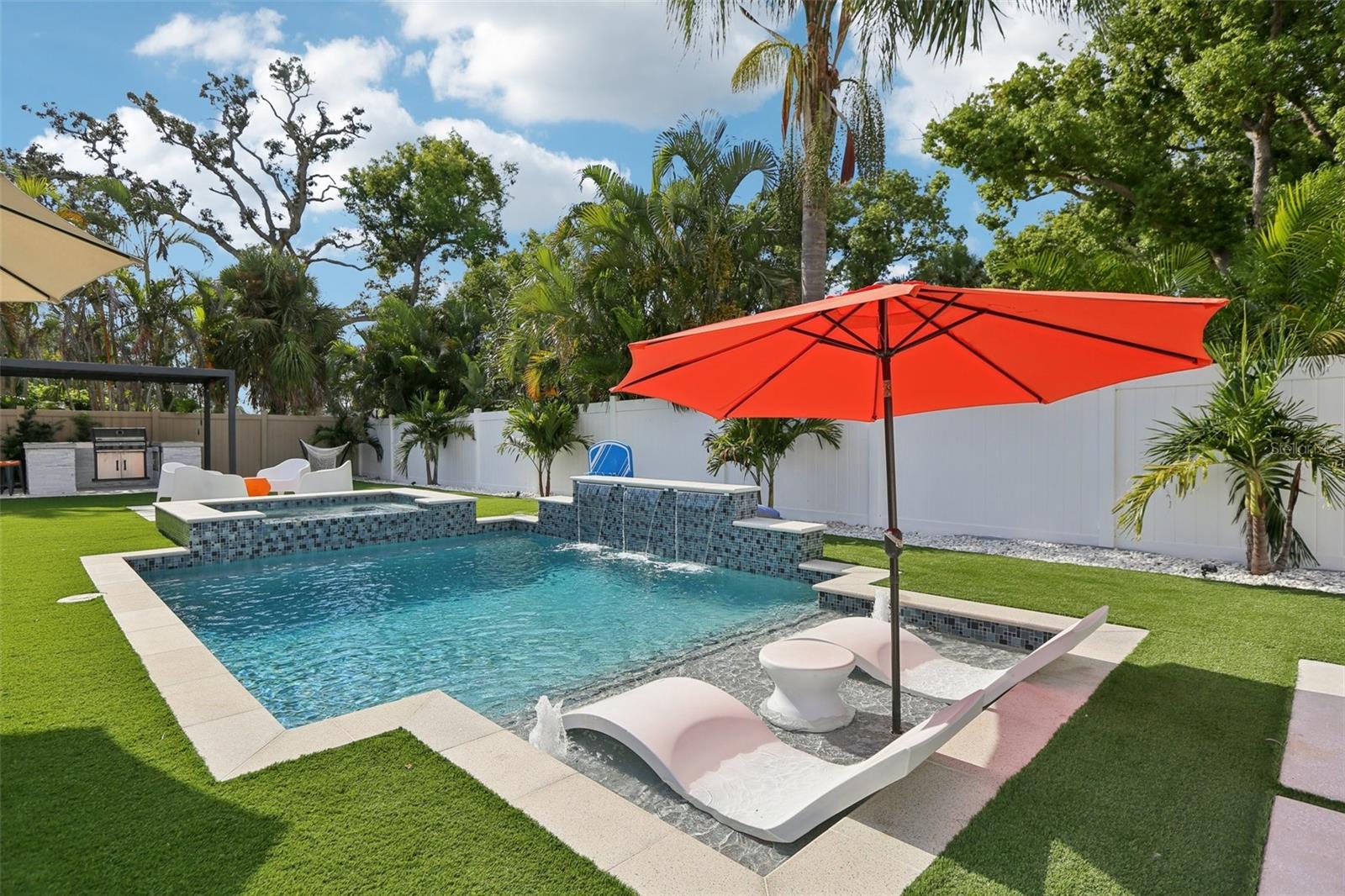 FOSTERS BELLEAIR - Residential