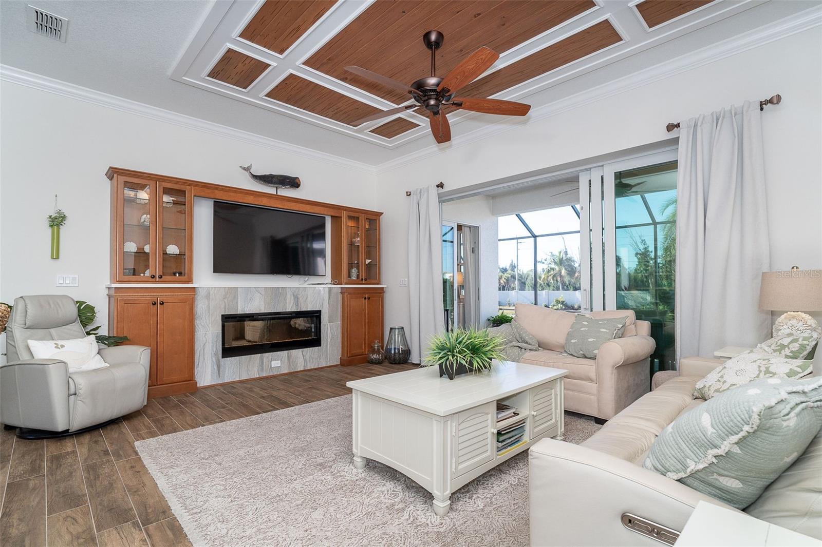 CORAL CAYE - Residential