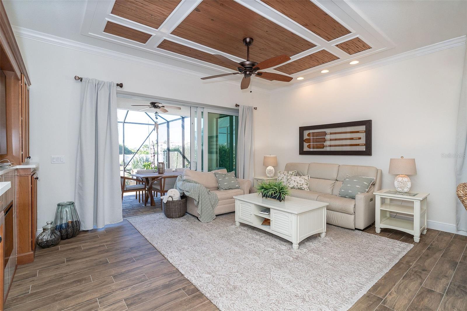 CORAL CAYE - Residential