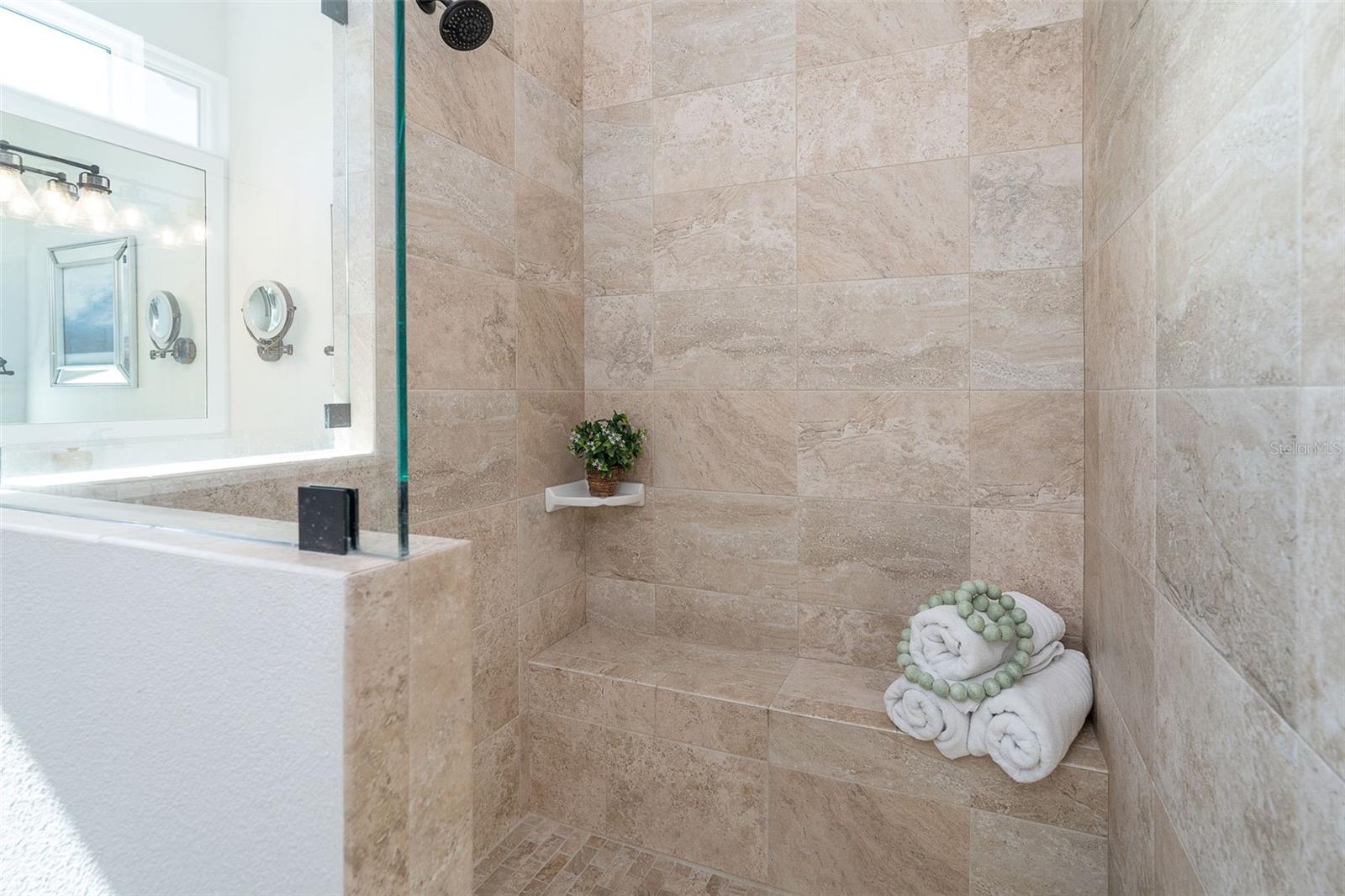 CORAL CAYE - Residential