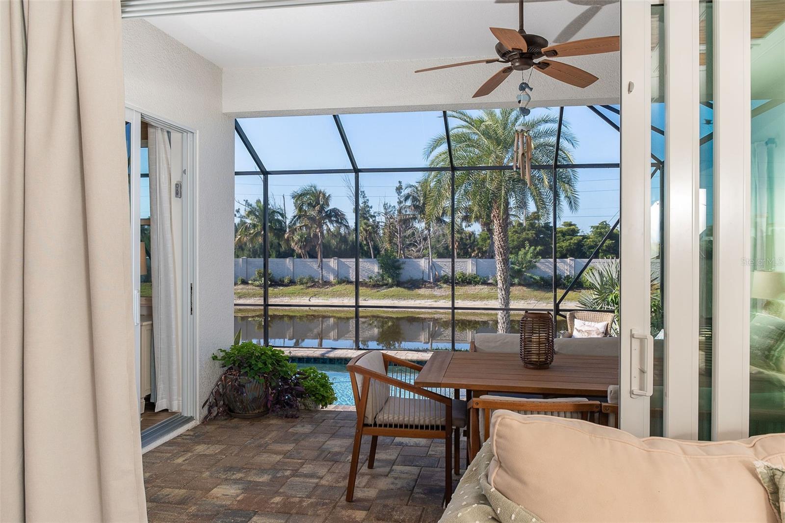 CORAL CAYE - Residential