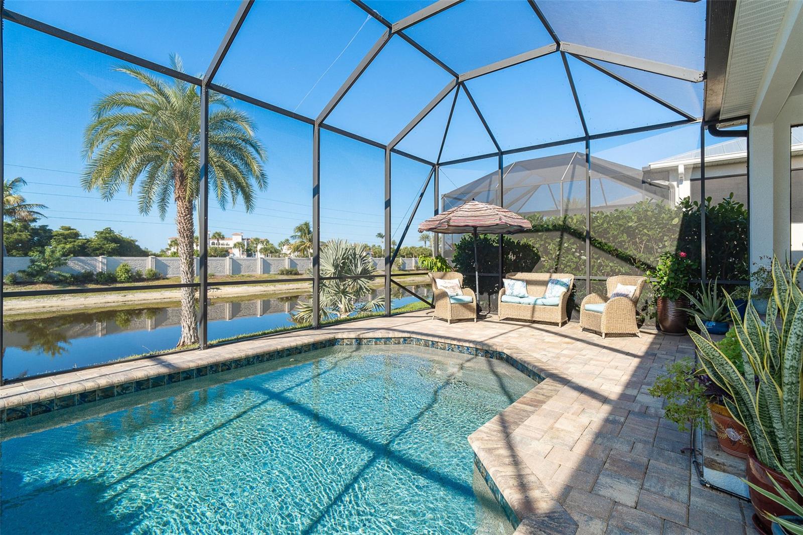 CORAL CAYE - Residential