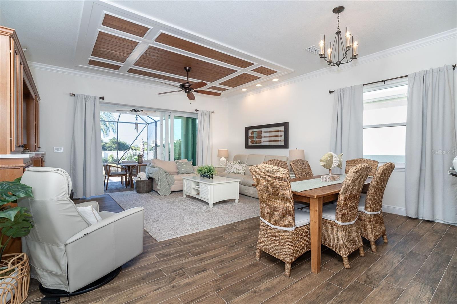 CORAL CAYE - Residential