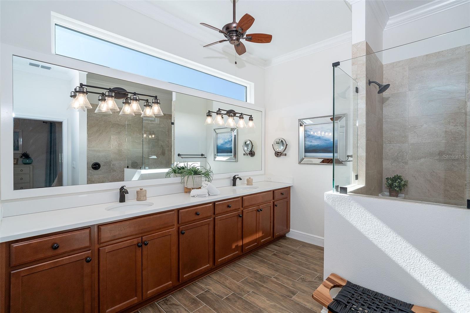 CORAL CAYE - Residential