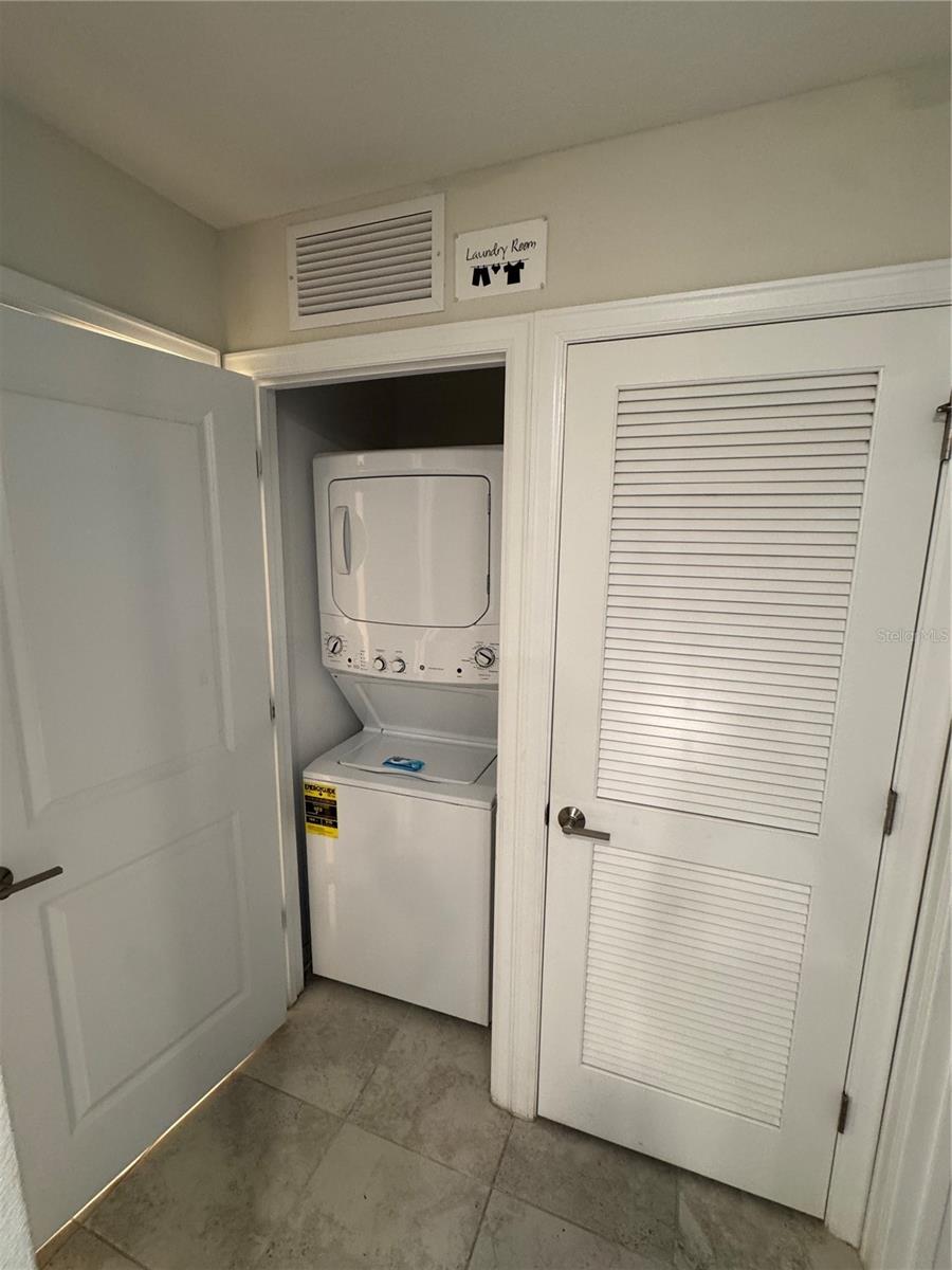 THE TERRACES AT STOREY LAKE CONDO 2 PH 5 - Residential Lease