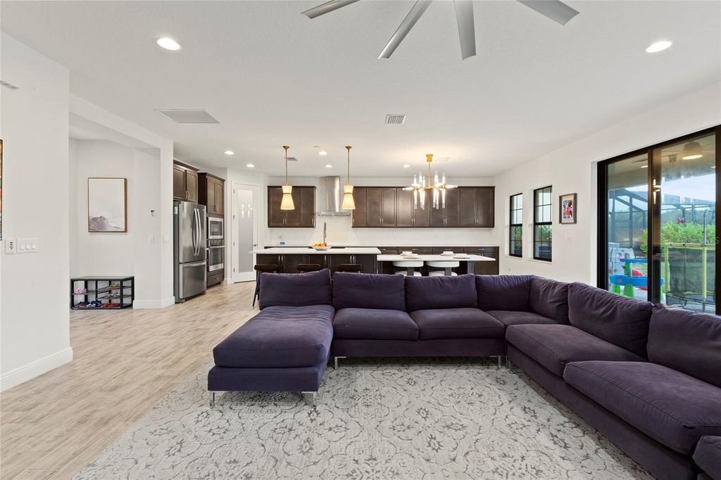 Photo of 9125 Warm Springs Circle, Parrish, FL 34219 (MLS # A4670005)