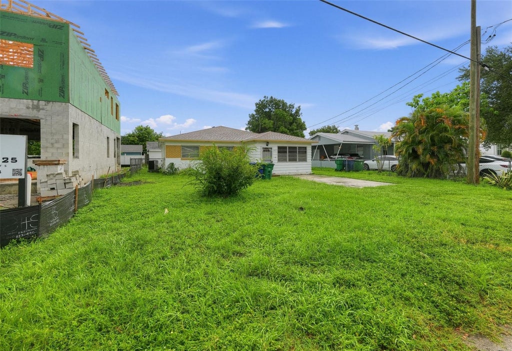Photo of 3913 W Cass Street, Tampa, FL 33609 (MLS # A4704507)