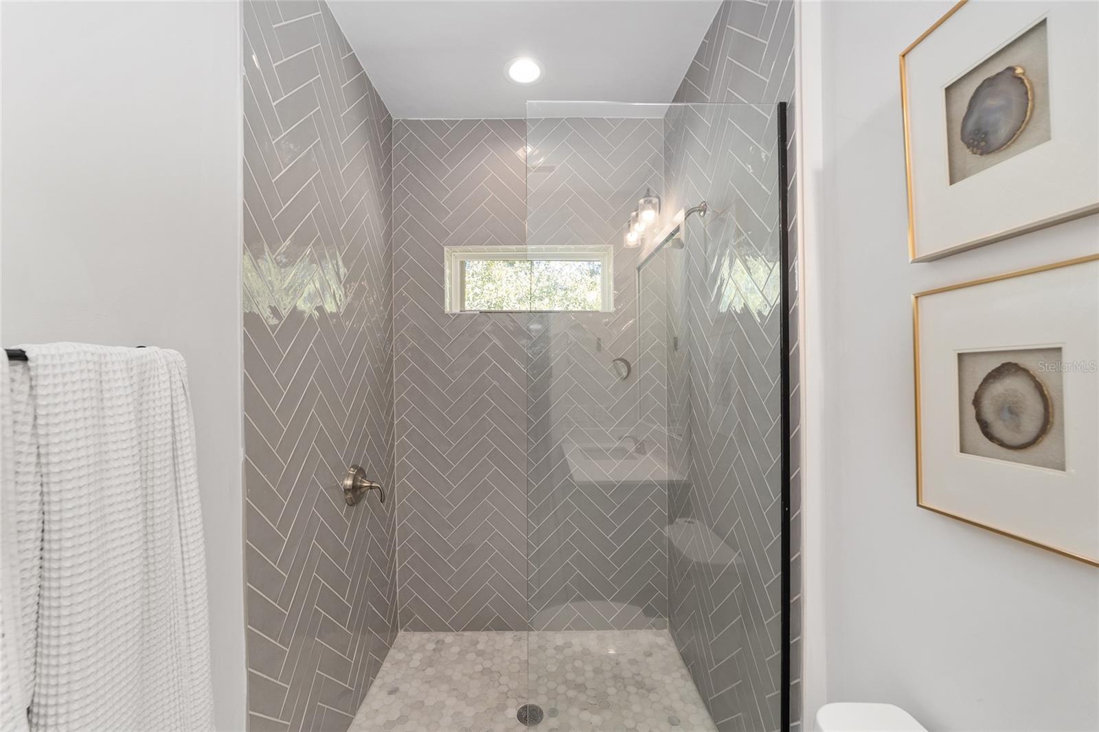 OAKMONT PH 3 PB 35 PG 60 - Residential