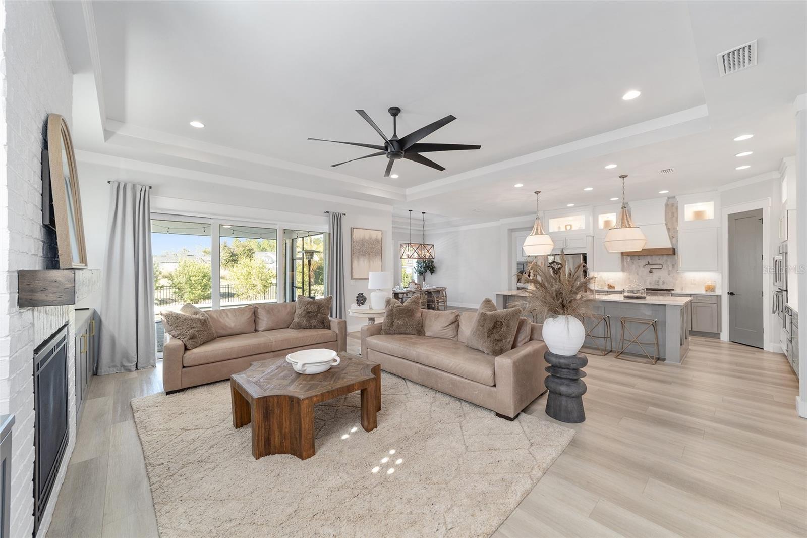 OAKMONT PH 3 PB 35 PG 60 - Residential