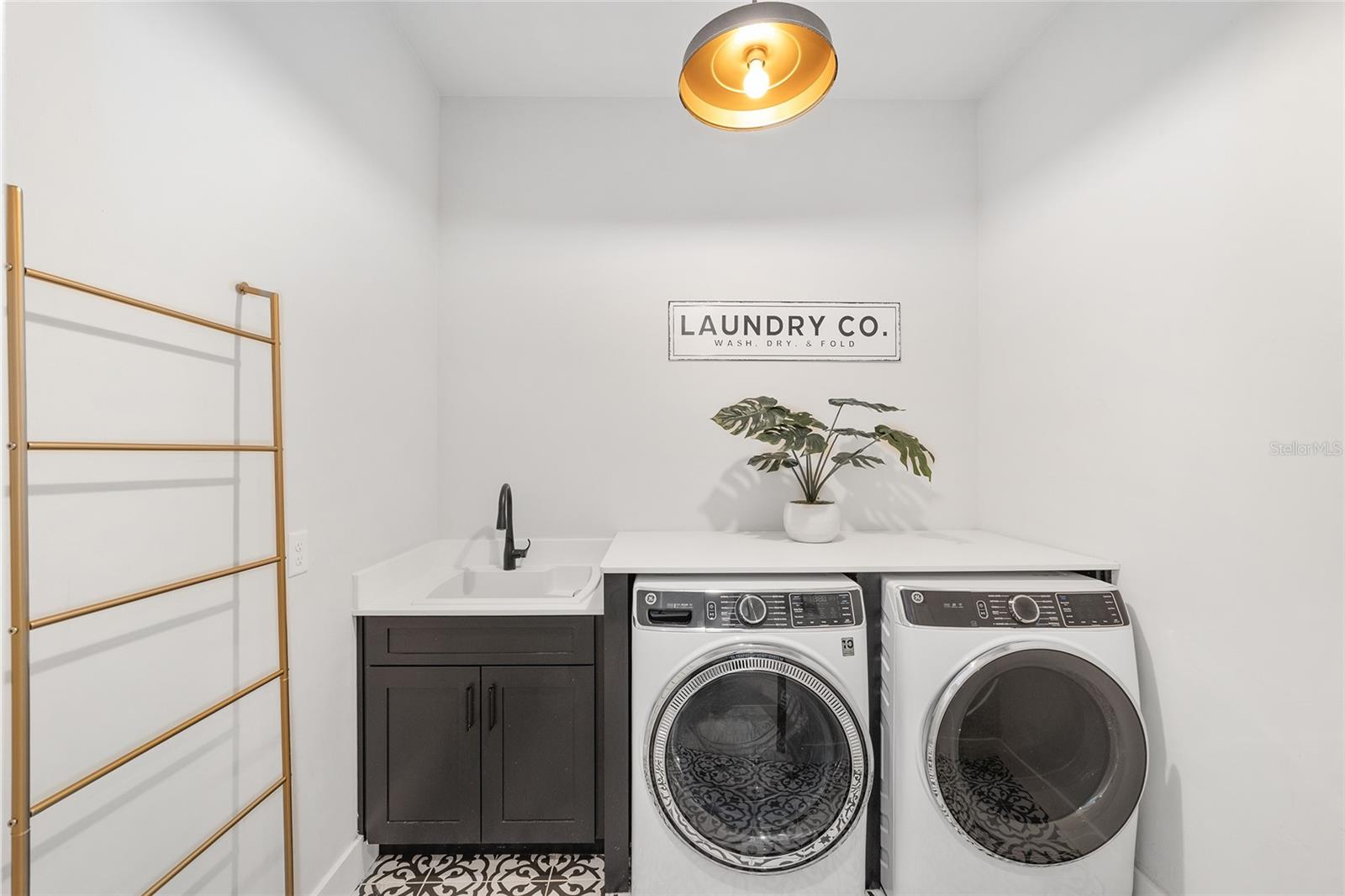 OAKMONT PH 3 PB 35 PG 60 - Residential