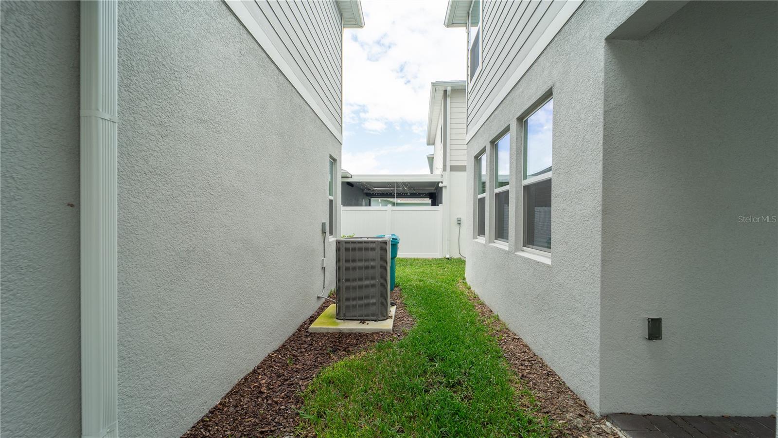 ISLES/LK NONA PH 3A - Residential Lease