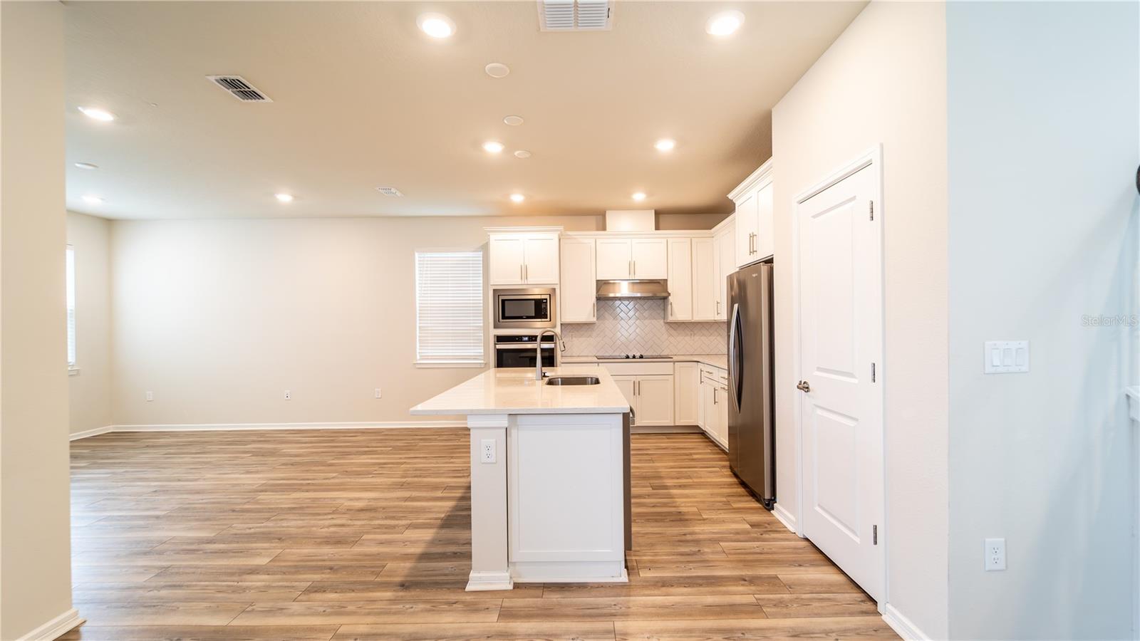 ISLES/LK NONA PH 3A - Residential Lease