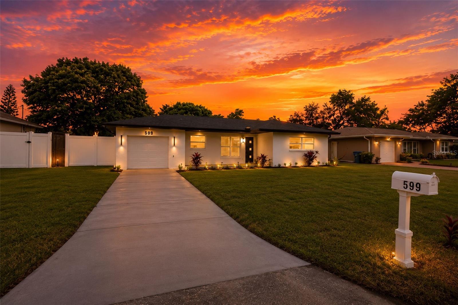 599 WOODLAND DRIVE