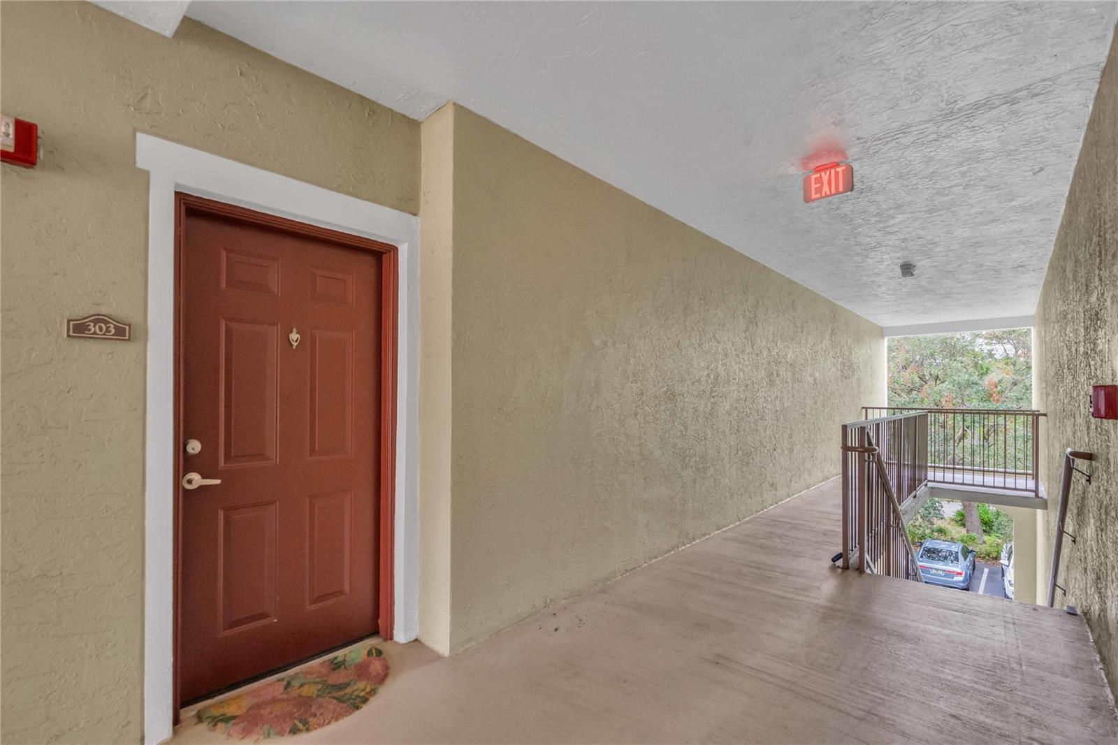 4763 TRAVINI CIRCLE 3-303