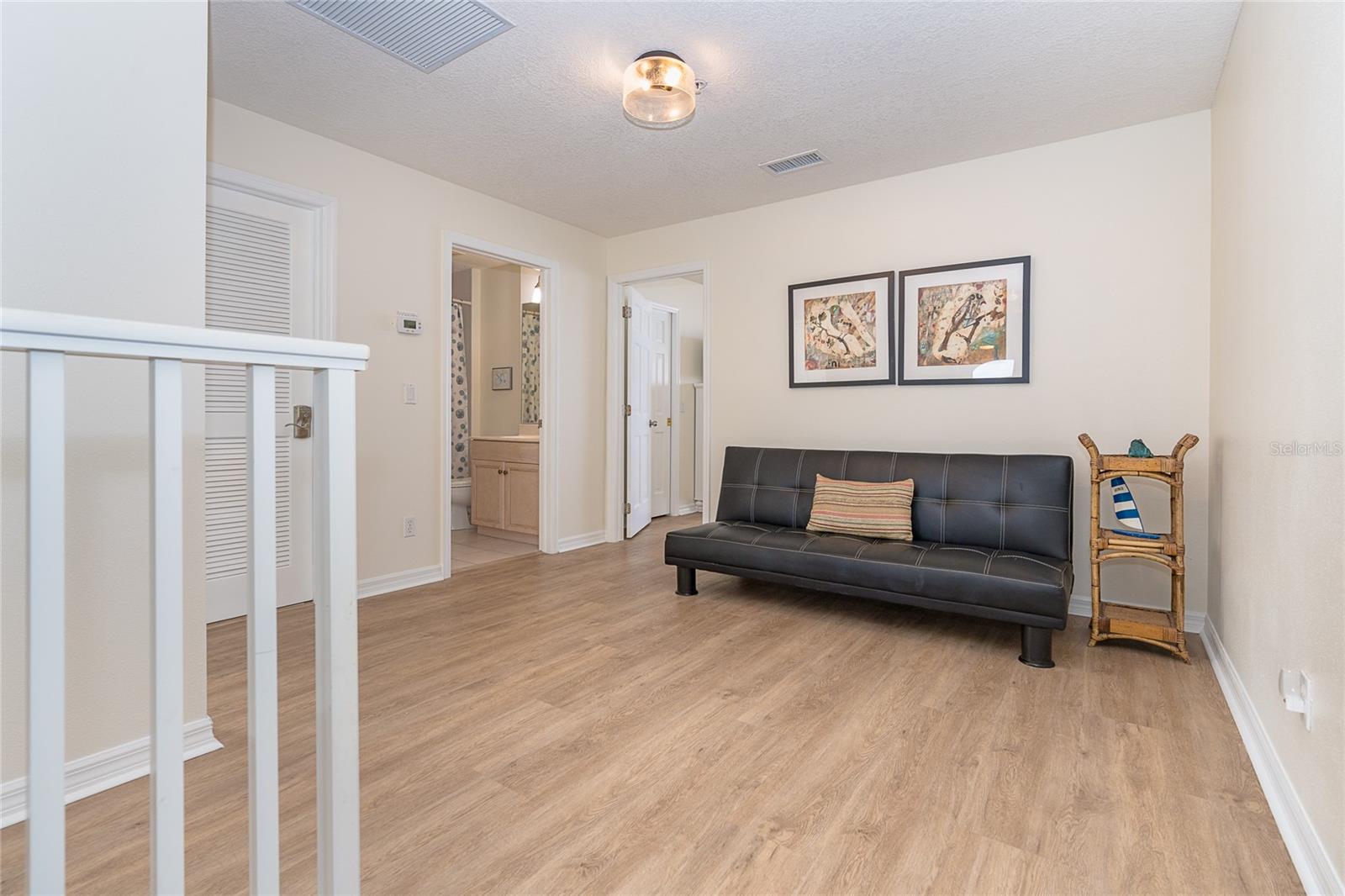 ENGLEWOOD SHORES - Residential