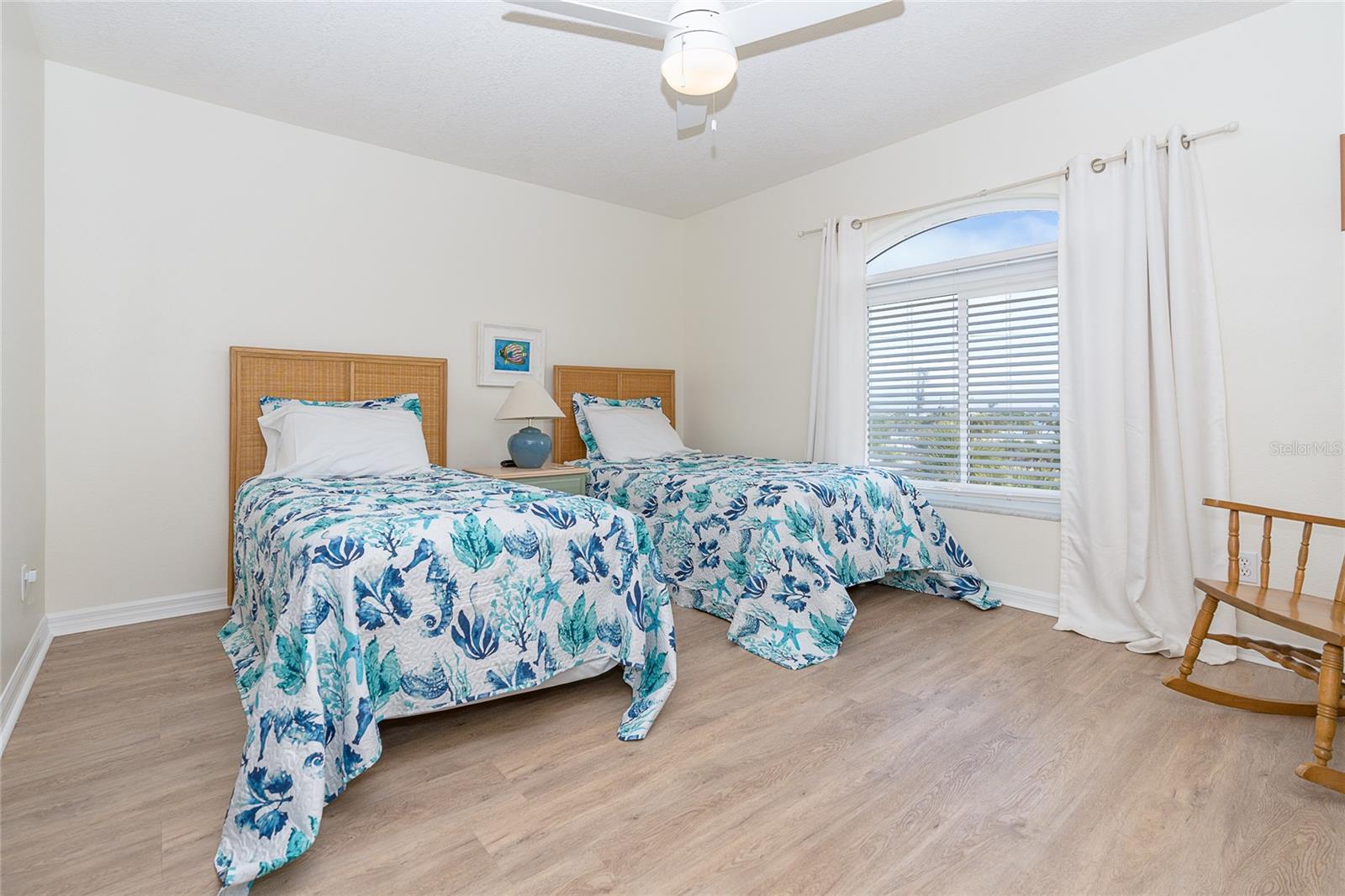 ENGLEWOOD SHORES - Residential