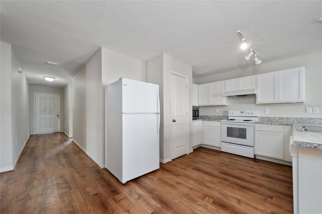 Photo of 282 Fig Court, Kissimmee, FL 34759 (MLS # S5138581)