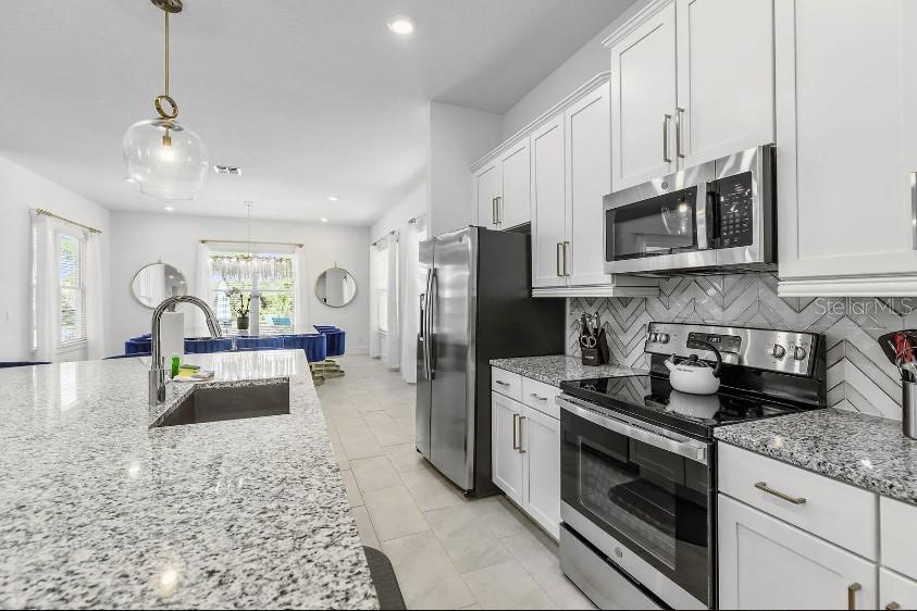 REUNION WEST VLGS NORTH - Residential