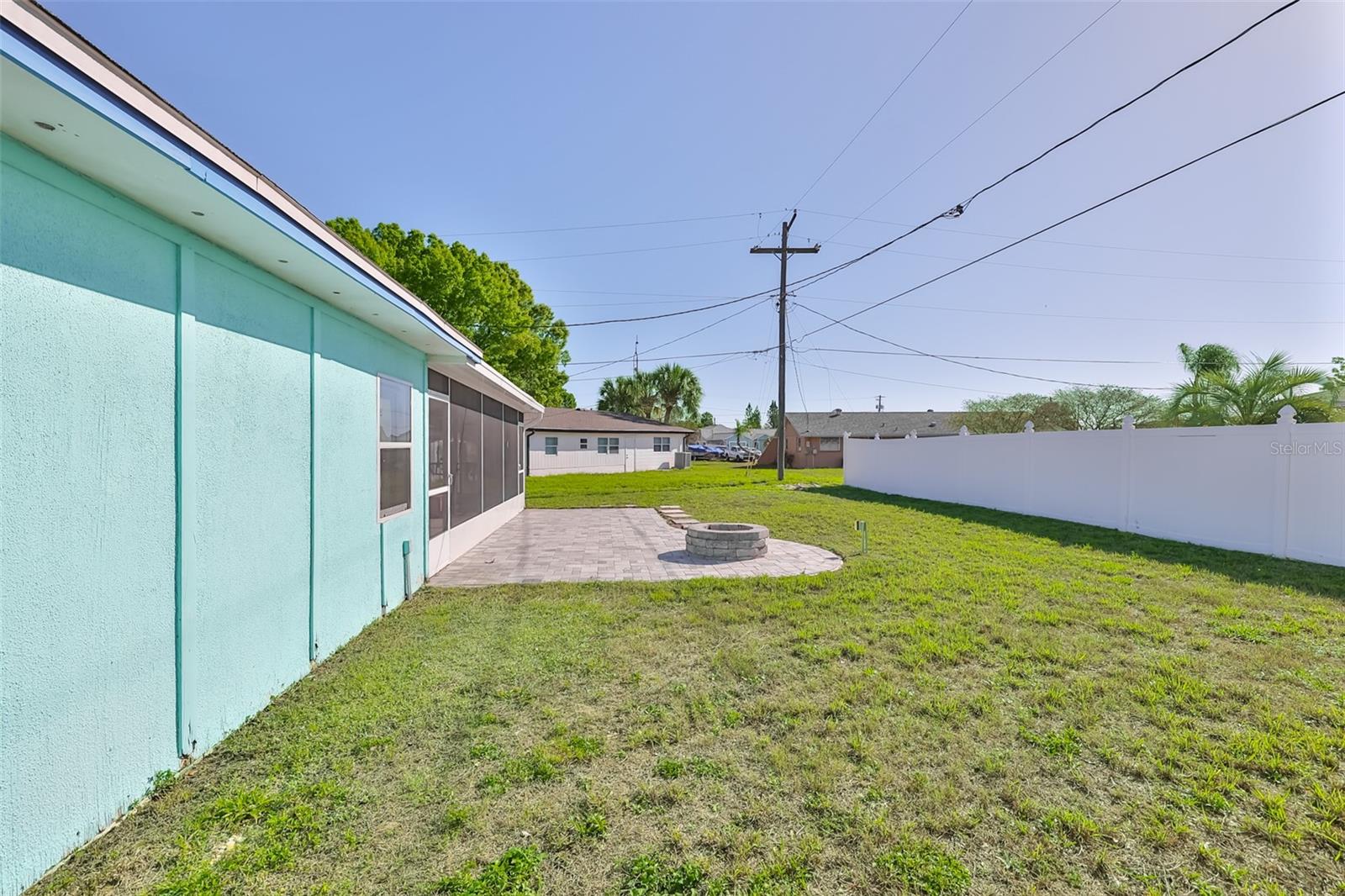 APOLLO BEACH UNIT 1 PT 2 - Residential