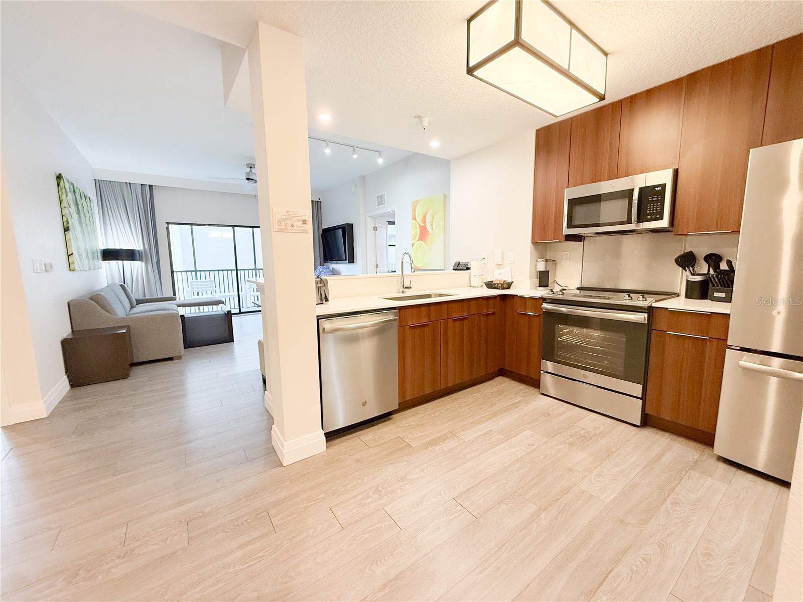 14501 GROVE RESORT AVENUE 2407