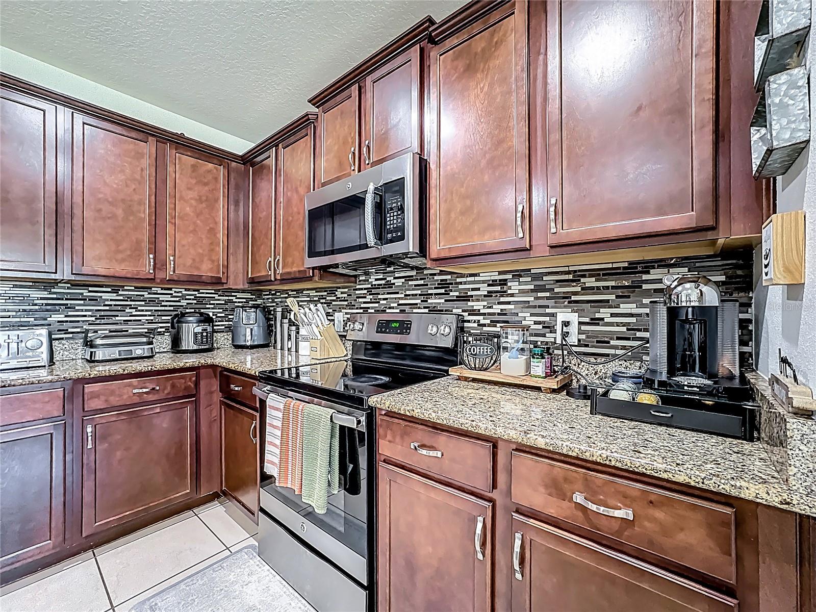 BRIARWOOD ESTATES - Residential