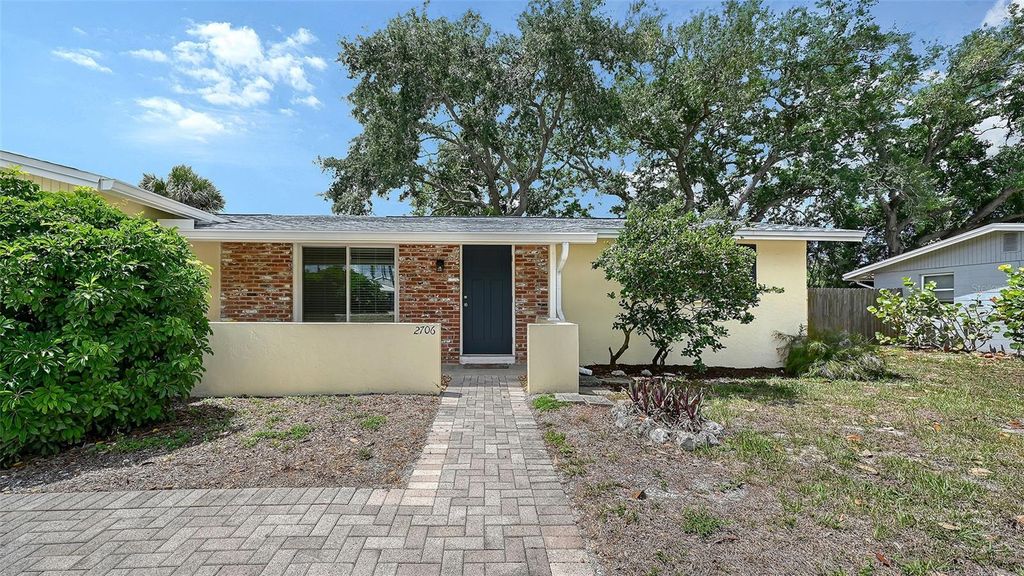 Photo of 2706 White Sands Drive, Sarasota, FL 34231 (MLS # A4694861)