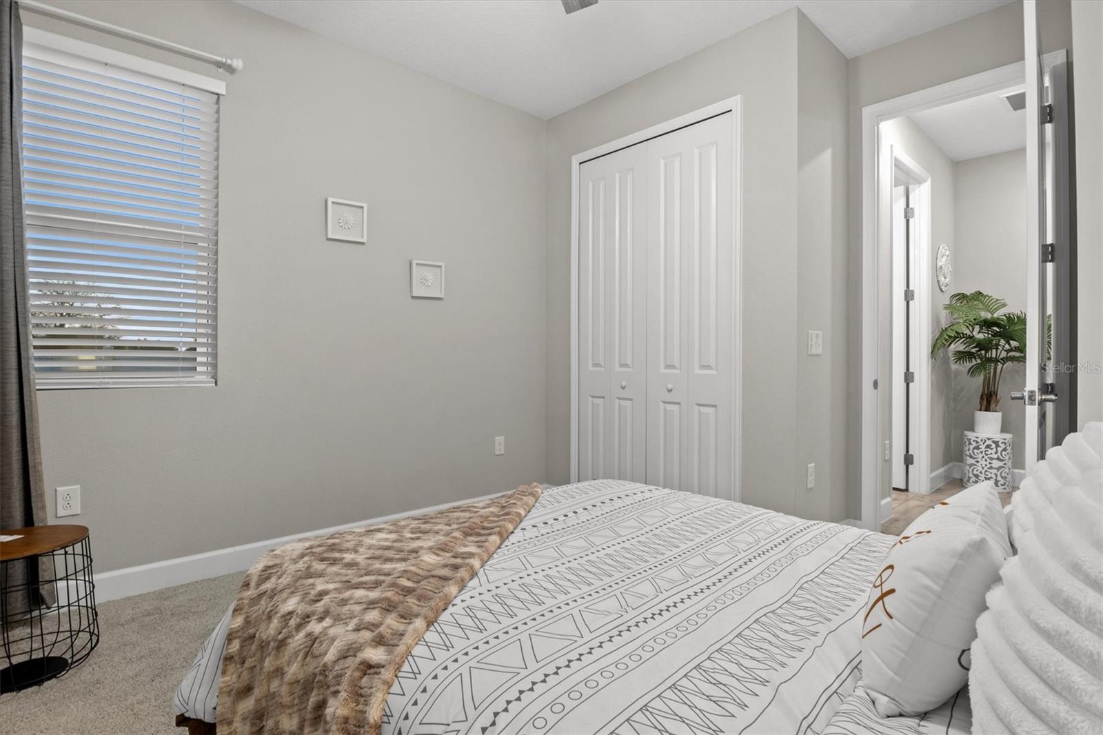 VISTA DEL LAGO PH II - Residential Lease